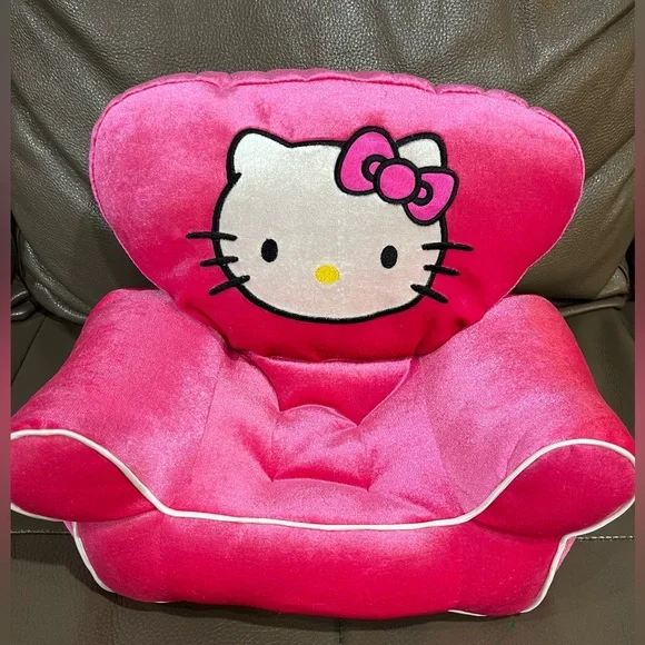 Hello Kitty Pink Plush Doll Seat - Picture 5 of 5